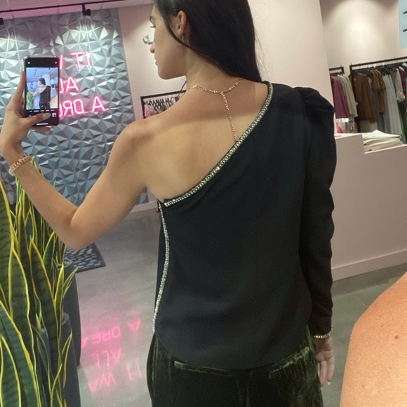 Top - Picture 3 of 6